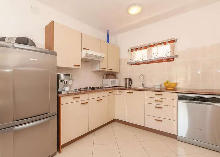 Two-bedroom In 피로바츠